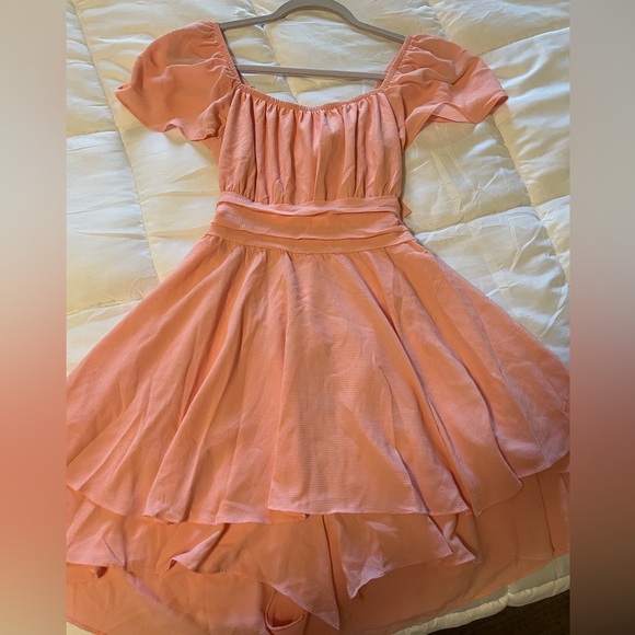 🎃🎃 ExLura Juniors pale peach Jumper NWT Size medium - Picture 1 of 3